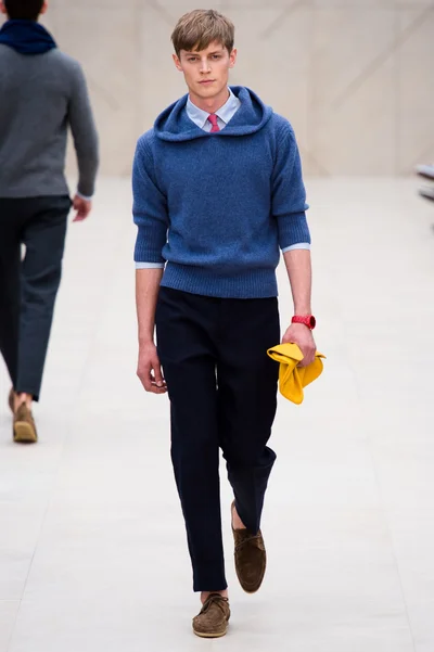 Look 18
